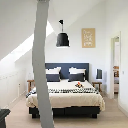 De Hanewijkhoeve 4*